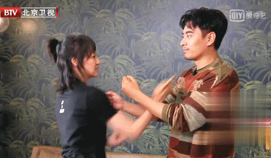 知名女星高调官宣婚讯,30岁知名女星晒结婚照官宣结婚