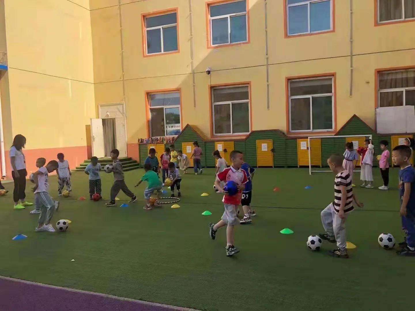 足球小乾坤,平鲁区天明幼儿园