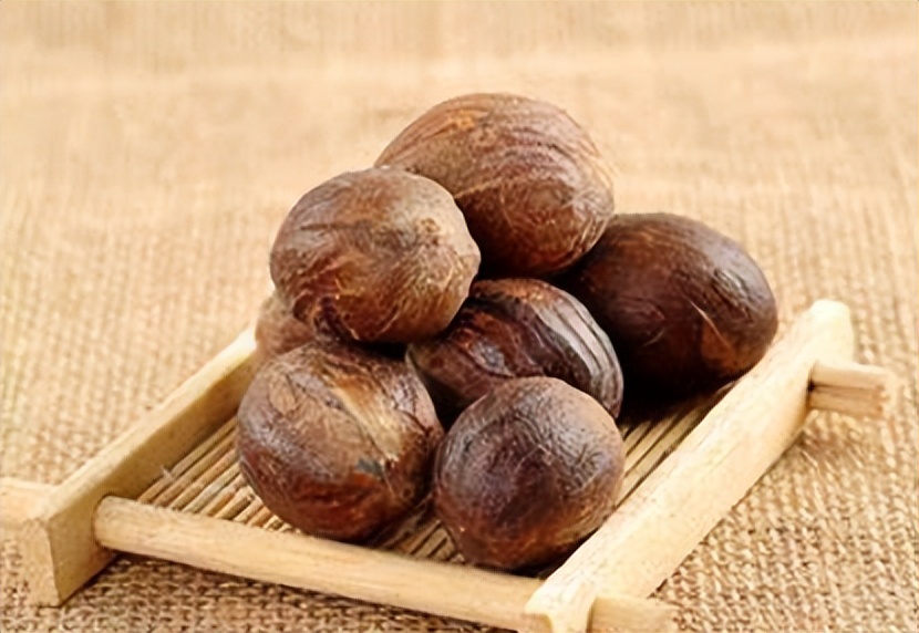 圆果化香有何化学成分？其活性分析有何成果？