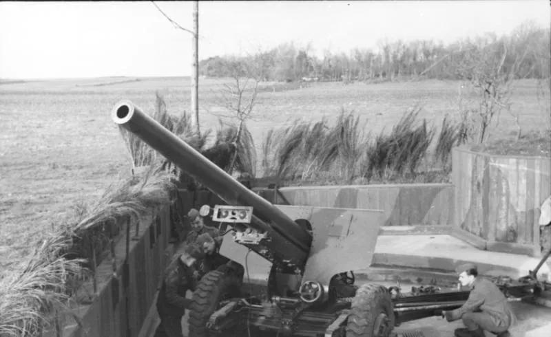 捷克vz2870毫米步兵炮,捷克vz35半自动步枪