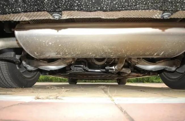 传祺e9MAX对比新岚图梦想家试驾,岚图梦想家跟传祺e9比较