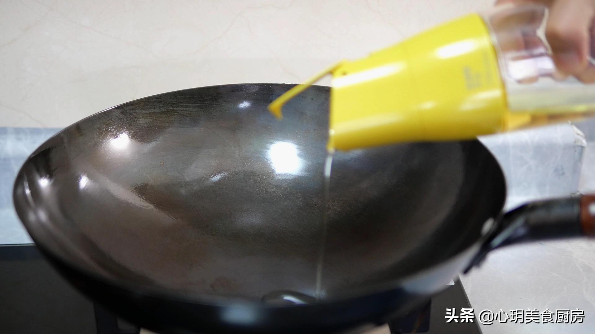 铁锅什么涂层好用不粘锅,无涂层铁锅很容易粘锅吗