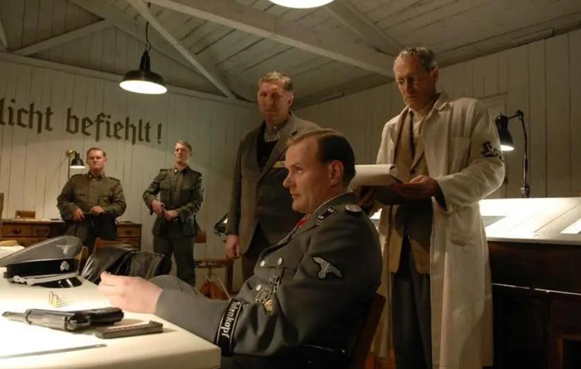 *钞伪**暗战：为搞垮英国经济，德国曾疯狂造假价值上亿英镑