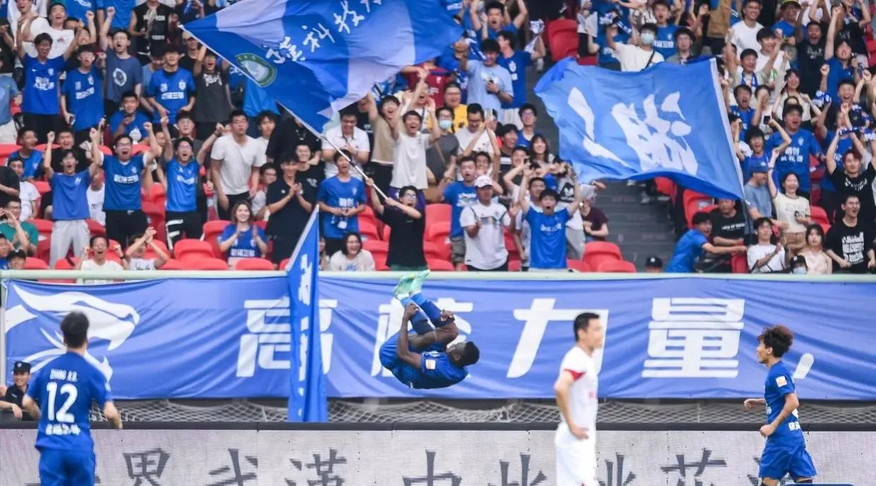 泰山晋级亚冠八强崔康熙表现,今日中超看点崔康熙