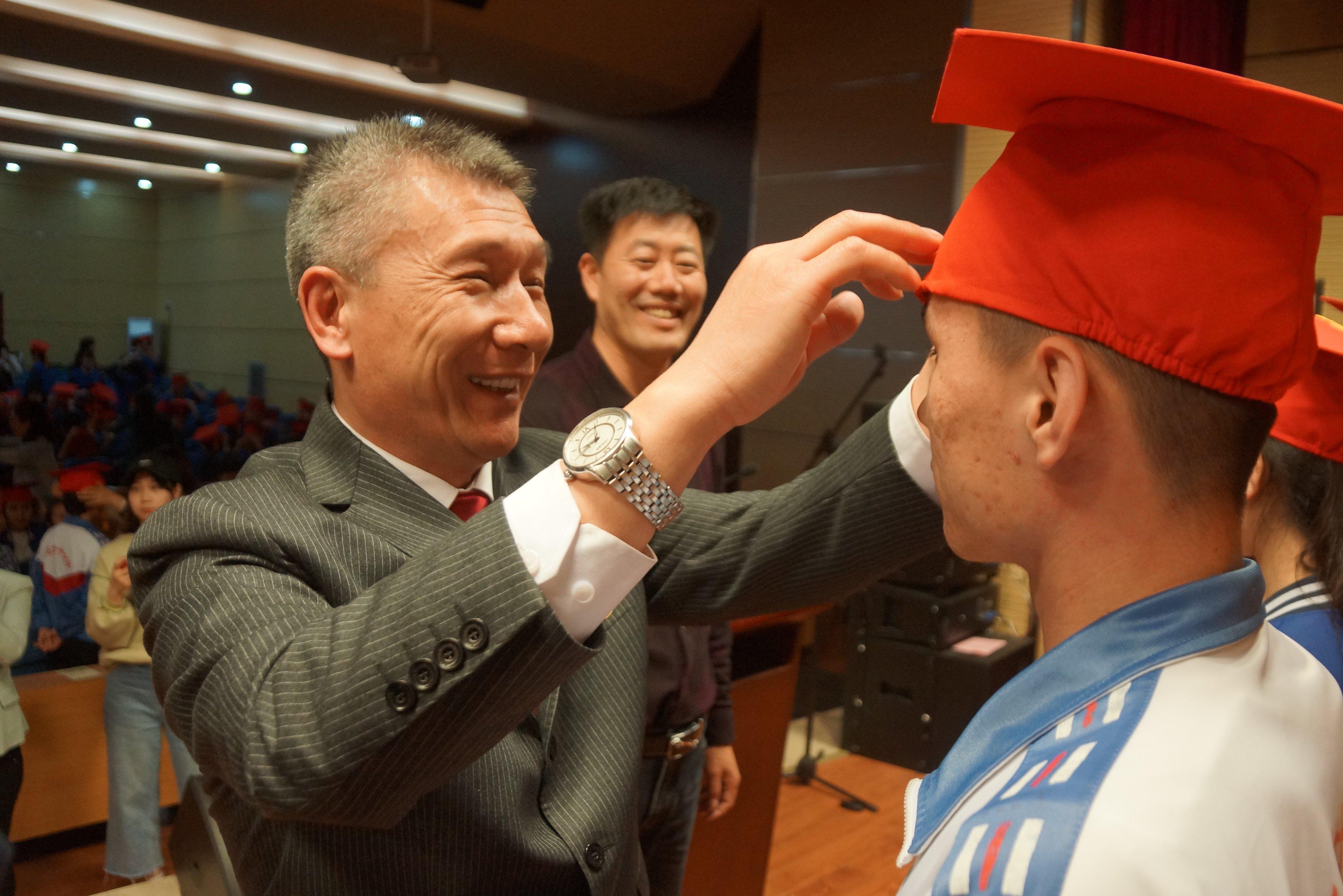 青岛初中分层教学学校名单,青岛六十六中自学