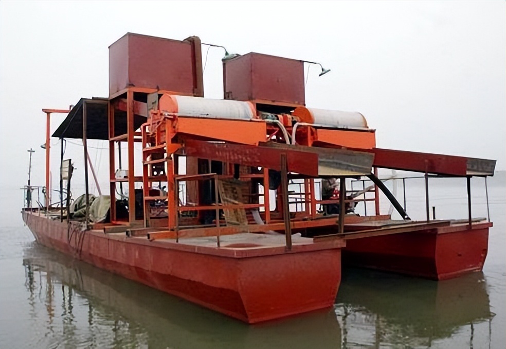 海滩上撸铁棒,在海滩中撸铁棒赚钱