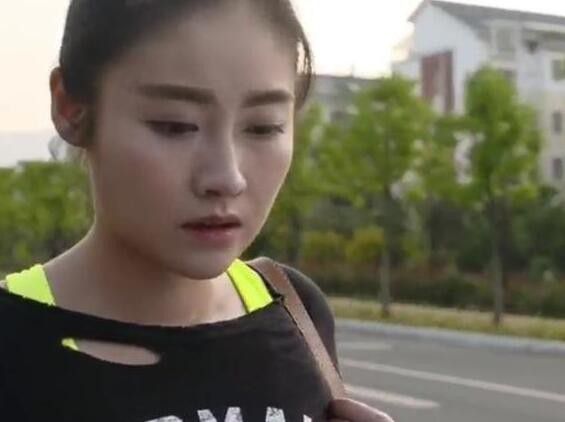 割喉去世的案例,被捅刀身亡的10位明星