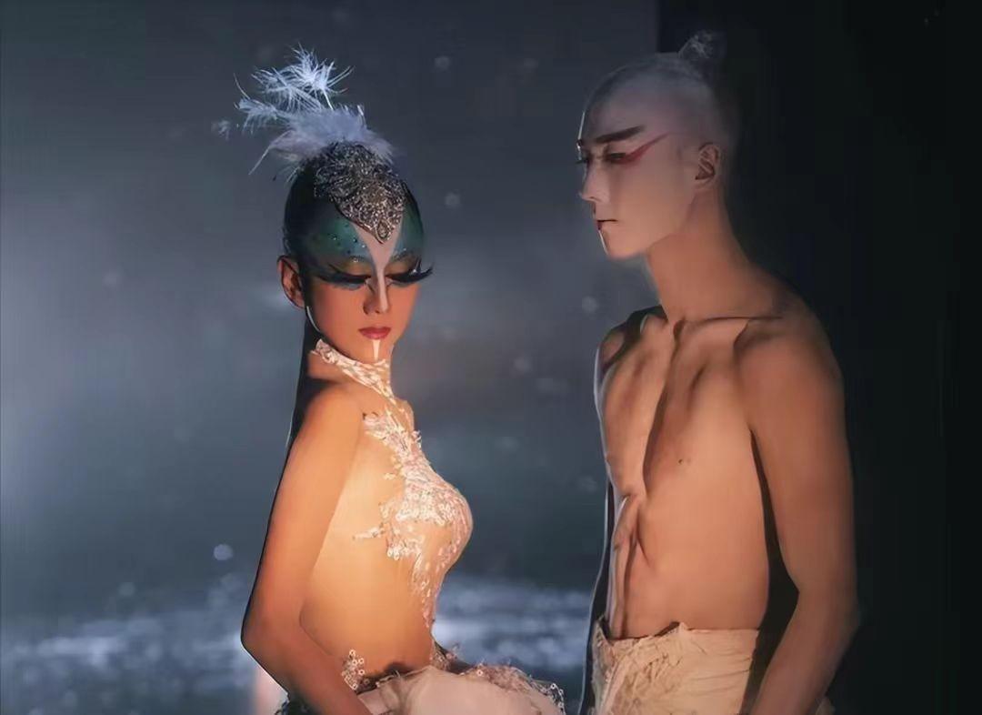 “大秀*光春**”不害臊，娱乐圈的“流氓艺术”，该管管了！