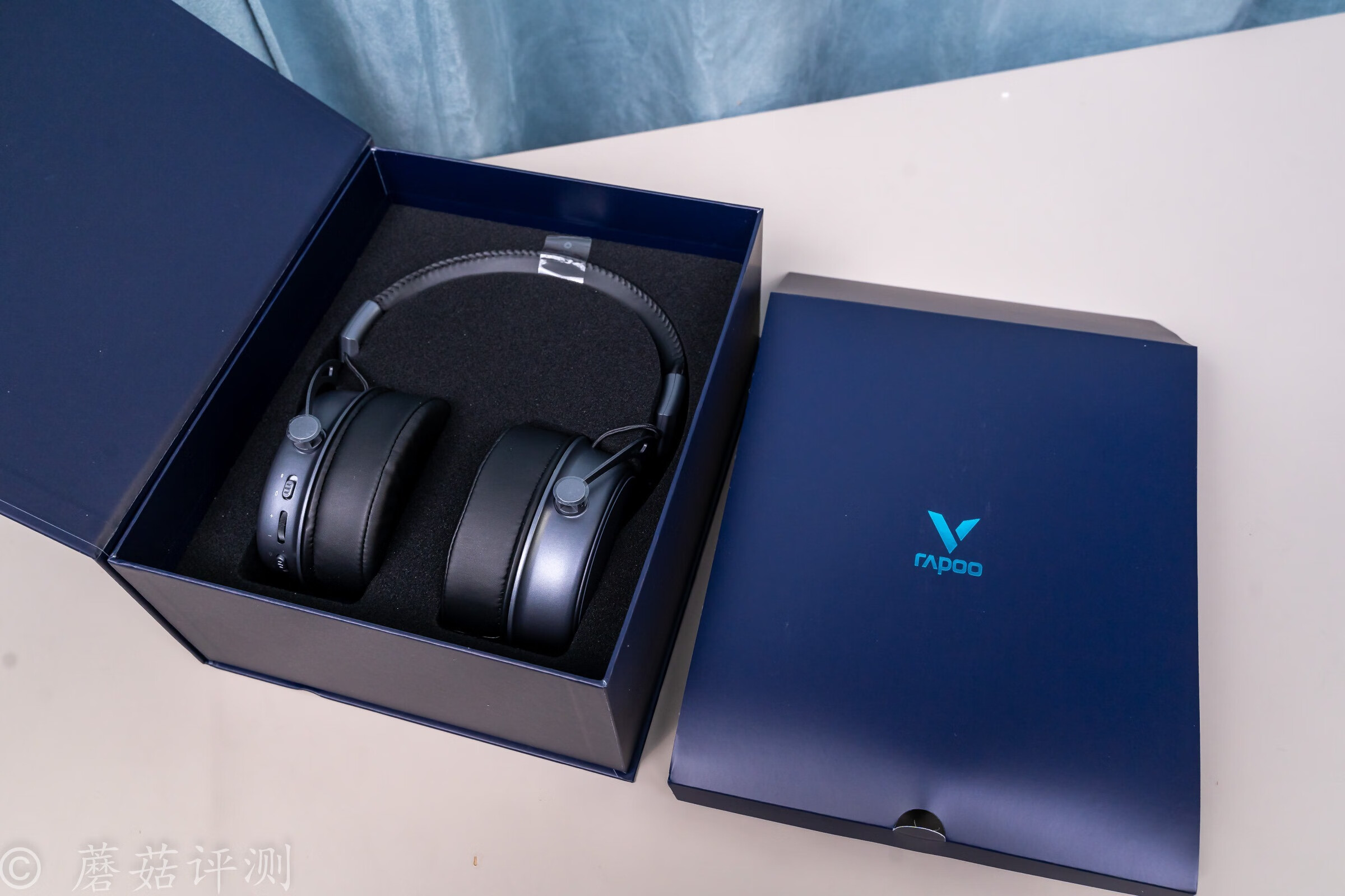 雷柏vh800蓝牙耳机打和平精英实测,雷柏rapoovm700无线蓝牙游戏耳机