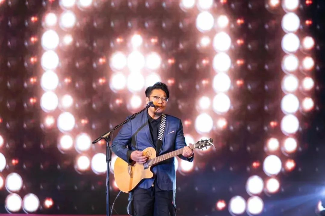 马路歌手天团总部直播,马路天团歌手林俊杰