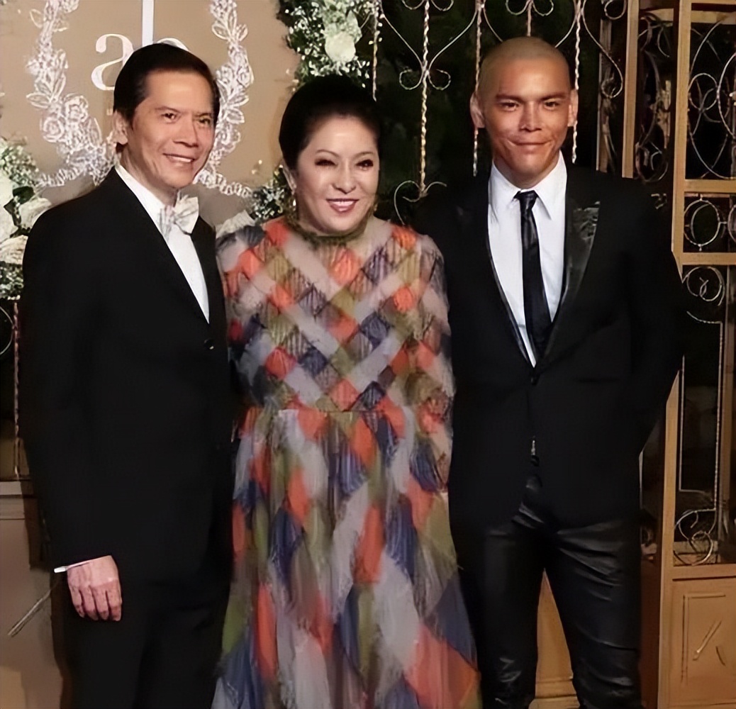 向华强的前任妻子丁佩,向华强老婆丁佩和李小龙