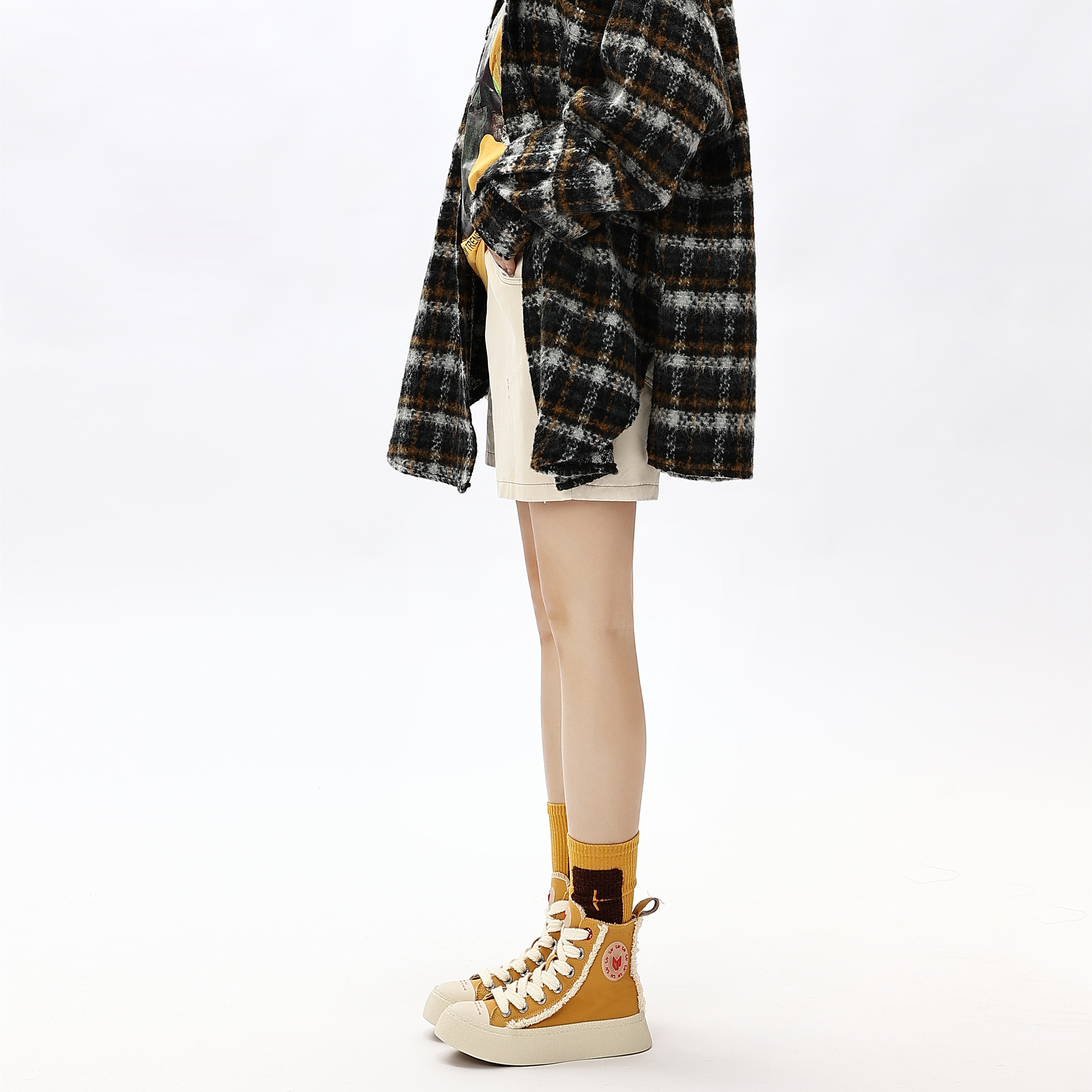 匡威和vans帆布鞋哪个品牌好穿,低帮板鞋选匡威还是vans