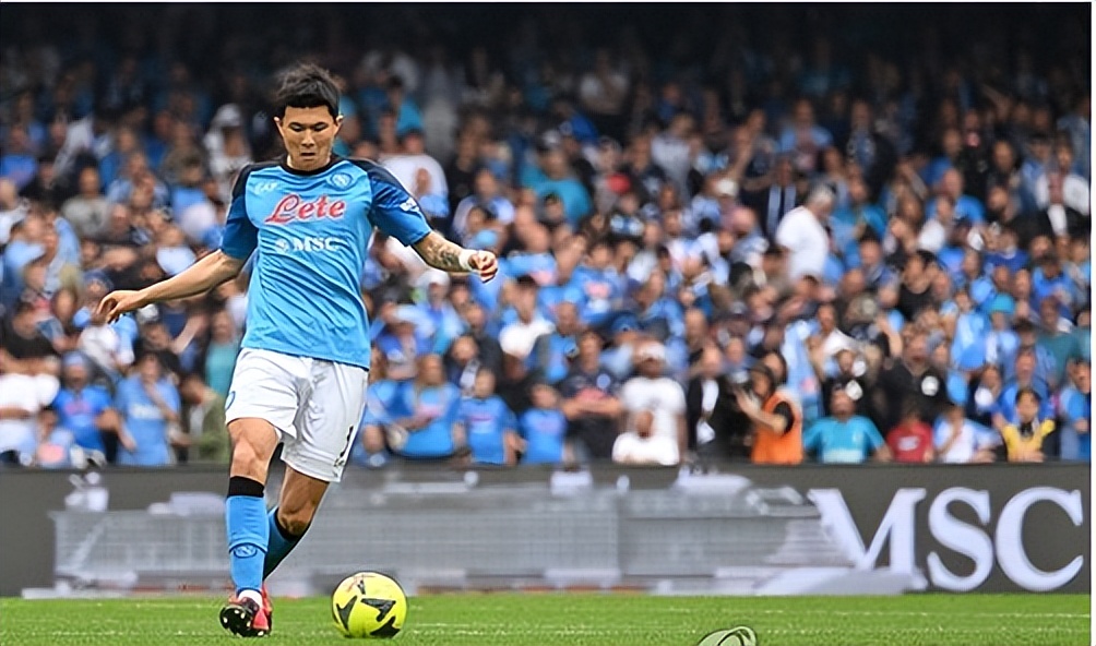 那不勒斯队员详细信息,那不勒斯中后卫韩国人