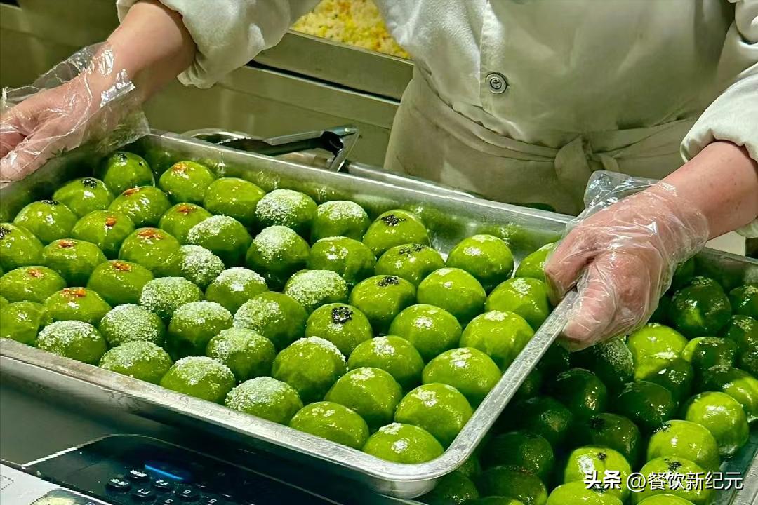 北大新生晒出食堂饭菜,北大新生晒食堂饭菜网友酸了