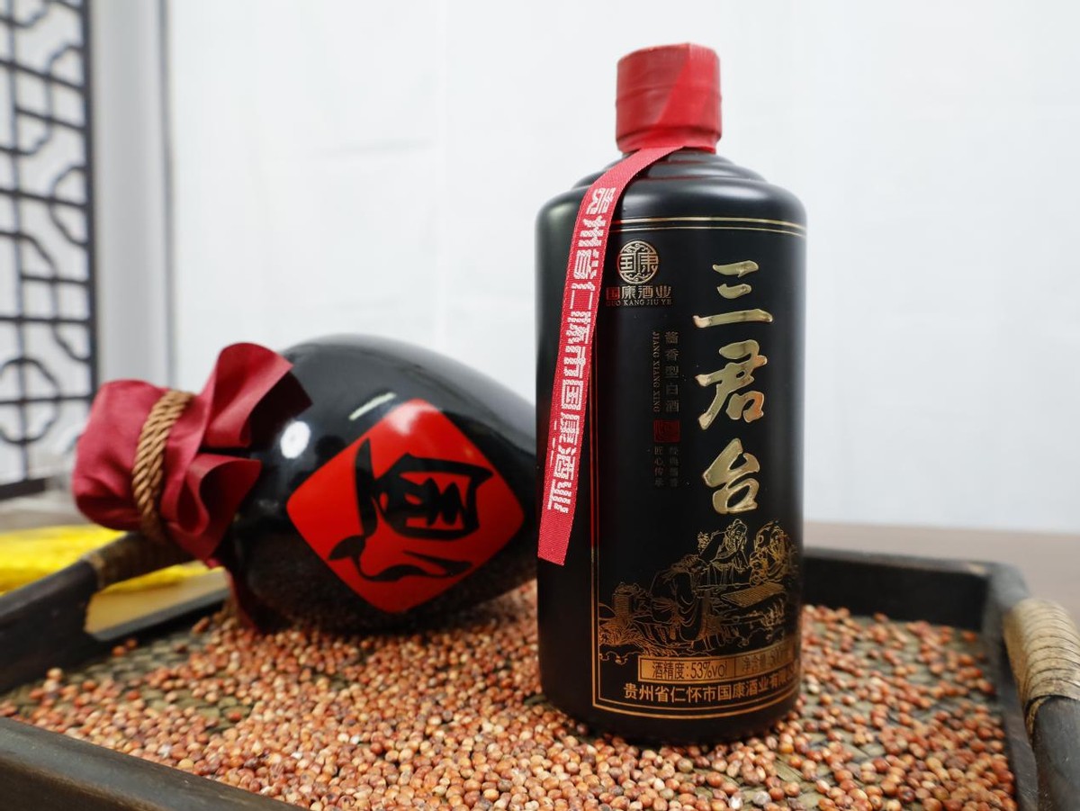 农村小伙自己酿酒喝,农村小作坊酿酒能不能喝