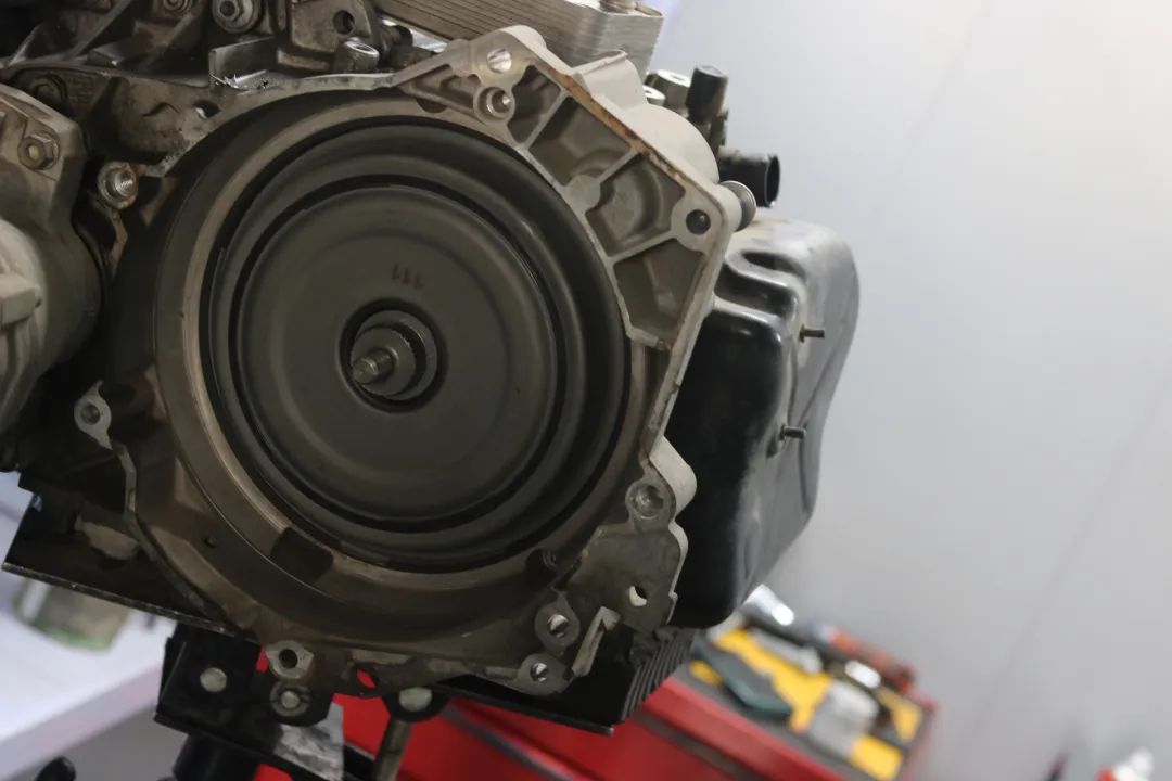 r36翻新改造全过程,大众r36这么老的车怎么还卖这么贵