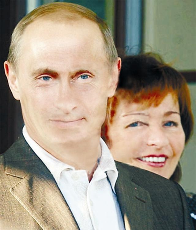 普京出任总统当晚视频,普京当选总统后流泪讲话视频