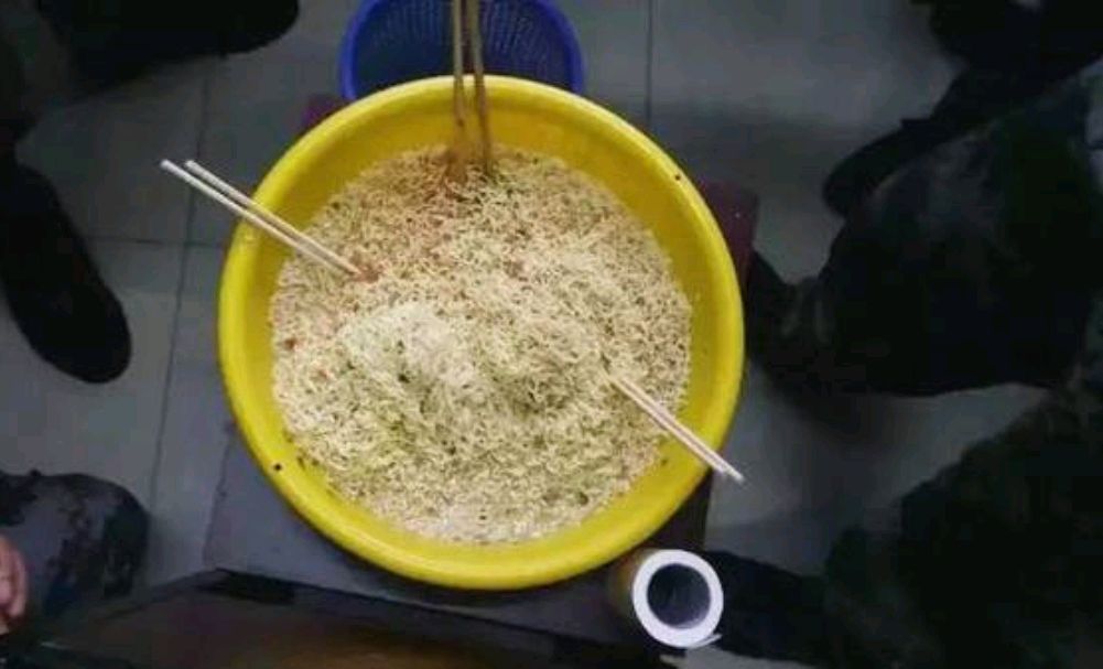 部队万能小黄盆作用,部队小黄盆能挡子弹吗