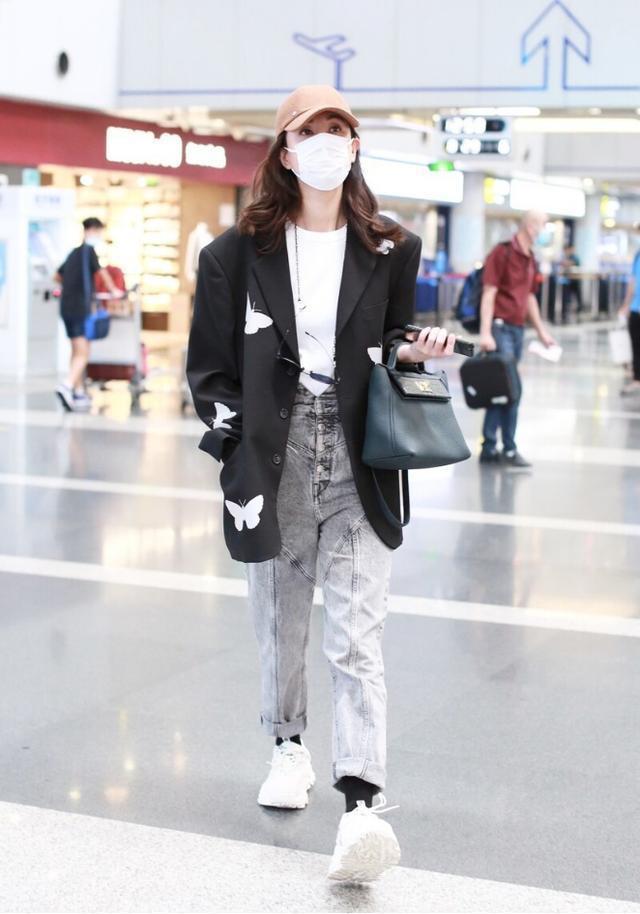 郑希怡穿衣风格有哪些类型,郑希怡的穿衣搭配