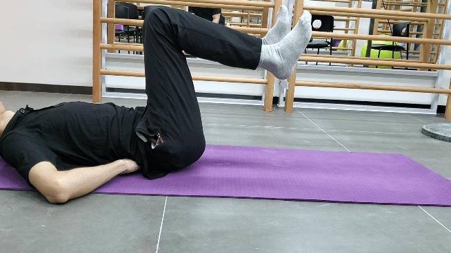 产后腰腿麻木是怎么回事,产后腿疼麻木