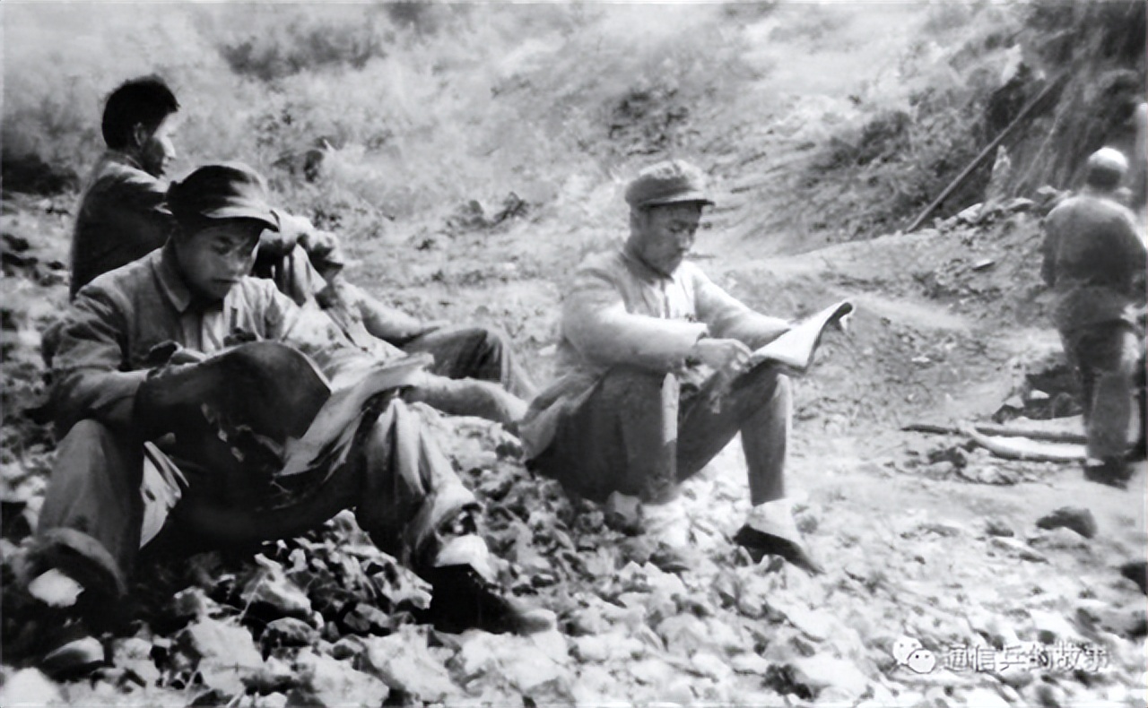 1936年，邓华缴获五箱白金龙烟，只给主席一支，毛主席：财不外露