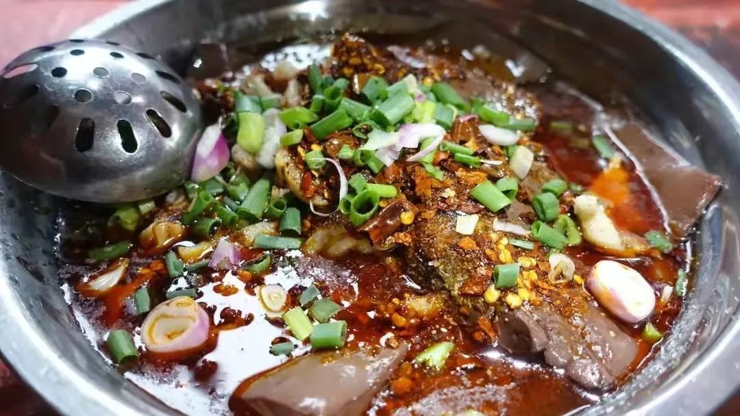 1.5h就到!去这个小众地爬山吸氧、看山间石刻佛像、吃生态美食