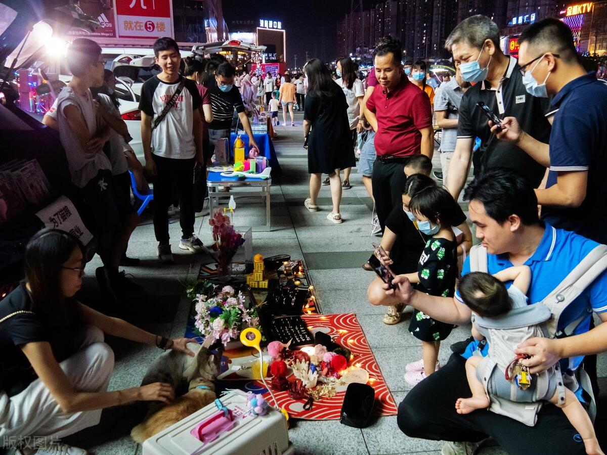 80后摆摊创业的真实经历讲解,摆摊创业一年能赚多少钱