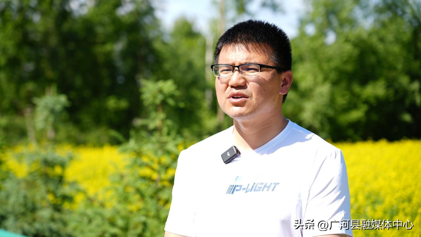 80后养蜂夫妻的日常生活,80后养蜂人的视频