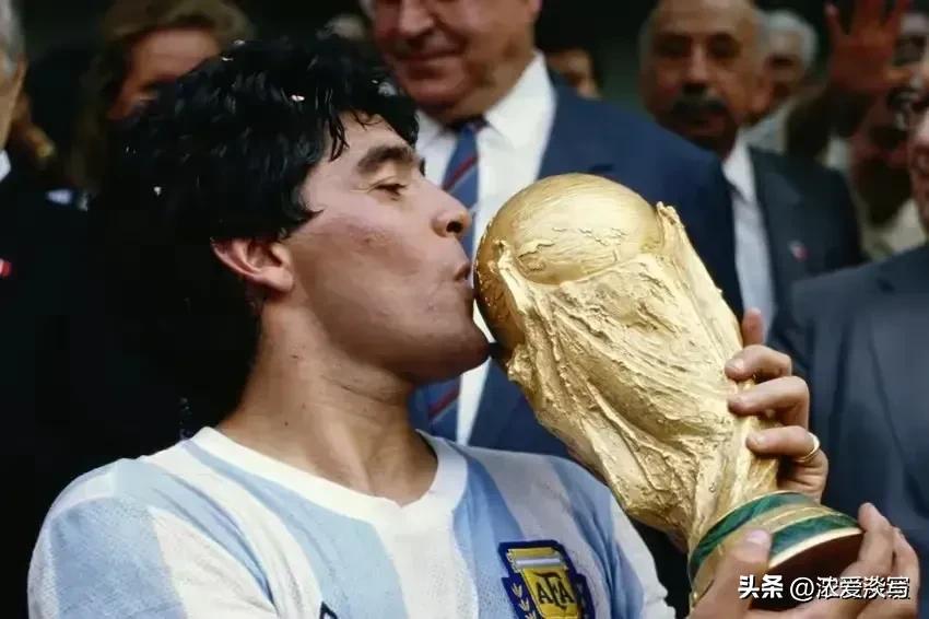 偶像可以世袭，梅西率领的阿根廷，是粉丝对马拉多纳热爱的继承