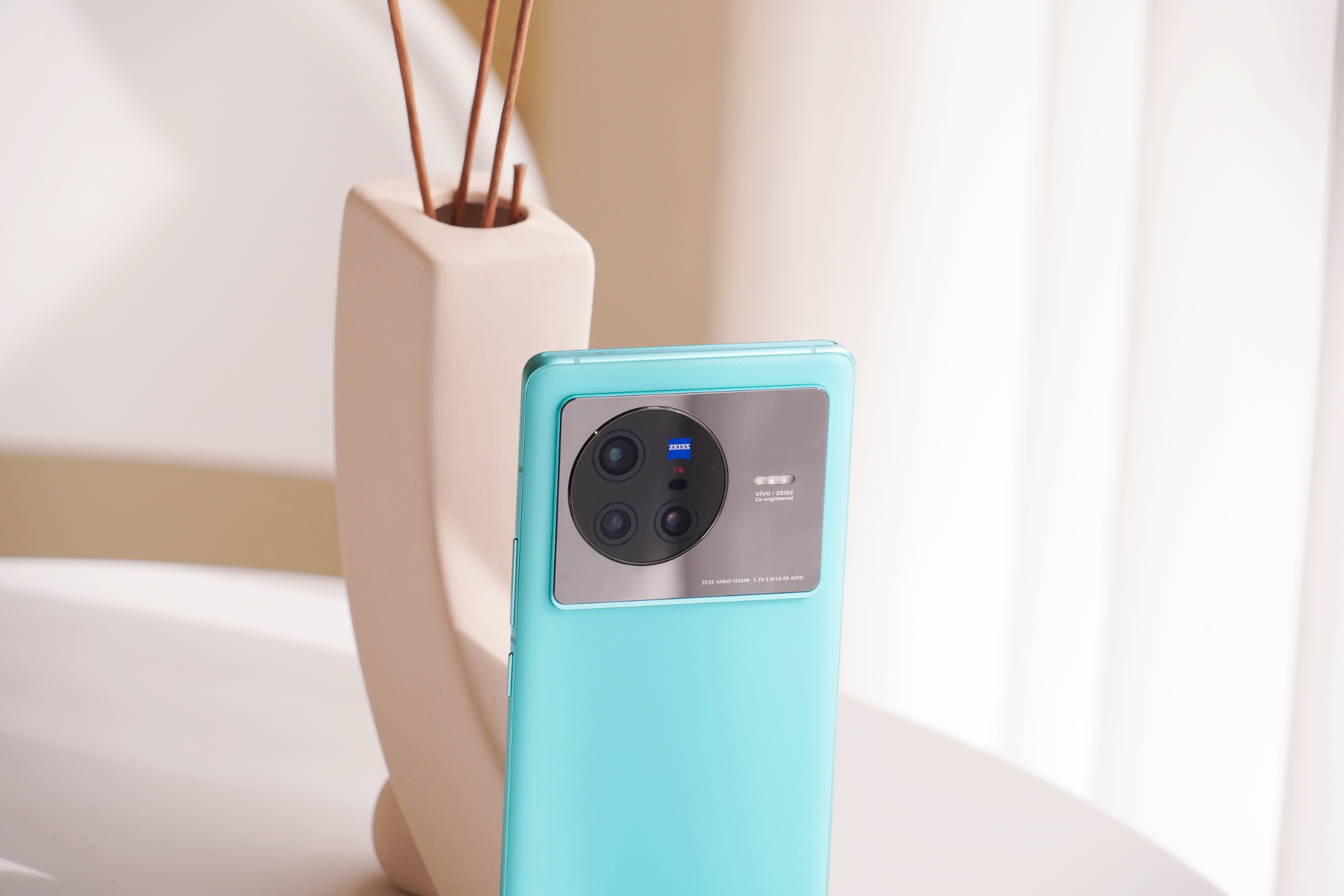 vivox80pro天玑9000吃鸡画质,vivox80pro旅程版抗摔测试