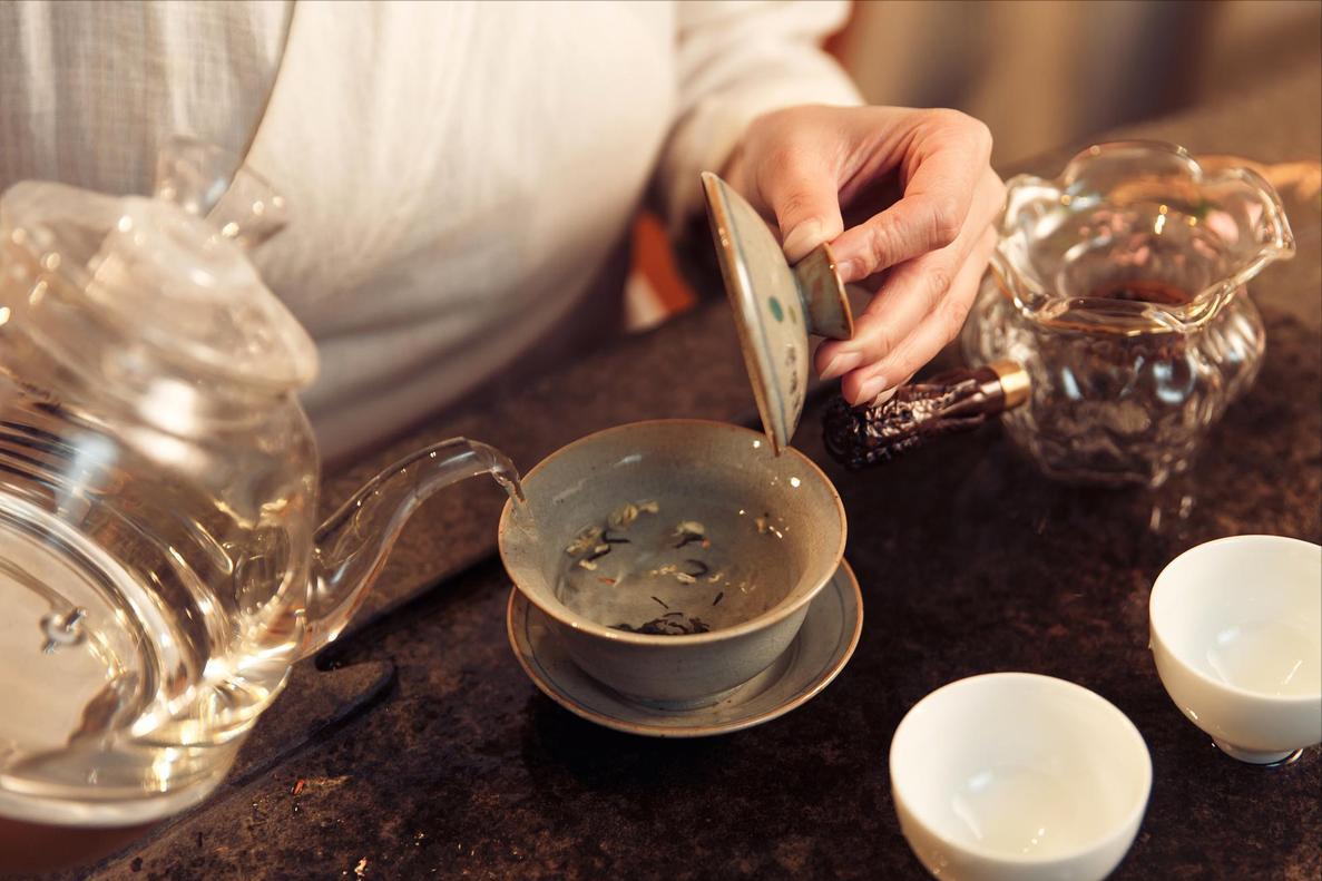 为什么能做到人均80斤茶叶？不产茶的东莞，为何如此“狂热”？