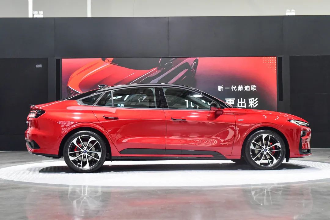 18款蒙迪欧2.0顶配深度测评,2.0凯美瑞和1.5t蒙迪欧哪个动力大