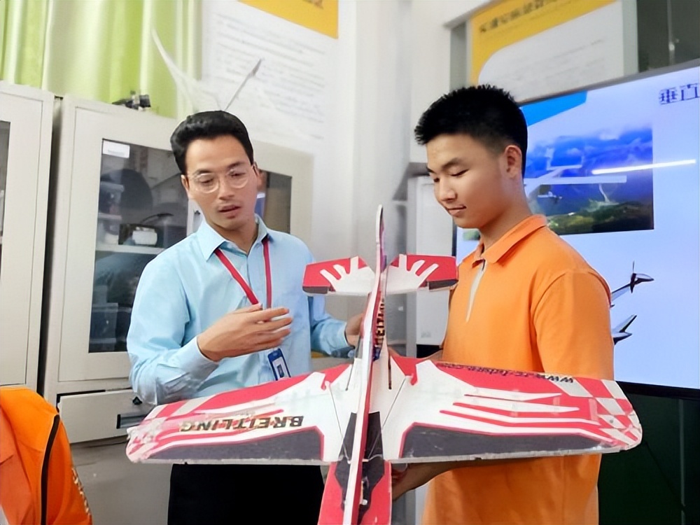 珠海南方爱迪技校,珠海南方爱迪技工学校有什么专业