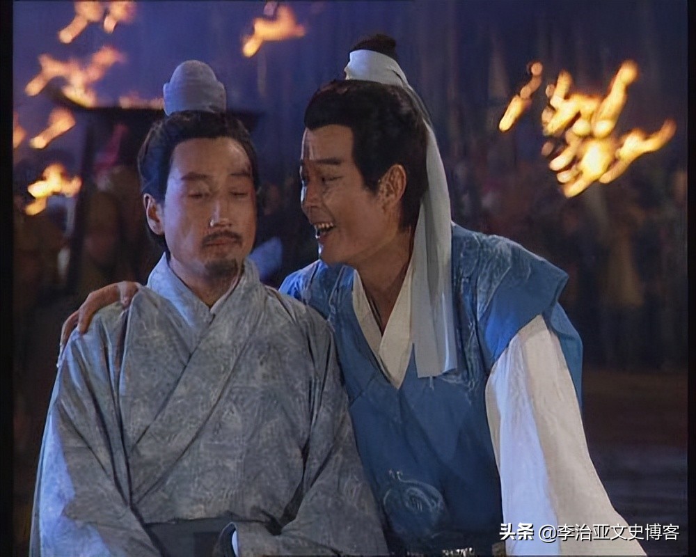 专门坑老同学的周郎