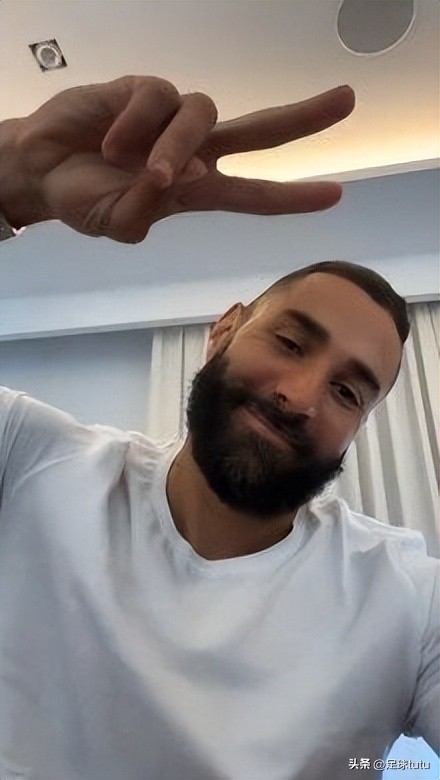 斯特林什么时候转会至切尔西,斯特林转会切尔西转会费是多少