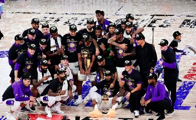 下赛季哪支球队将问鼎总冠军,新赛季哪支球队会夺得总冠军呢?