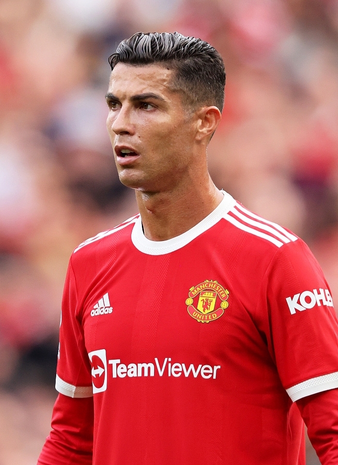 不尊重梅罗，就是不尊重我们自己！体坛周报名记称C罗为“骡子”