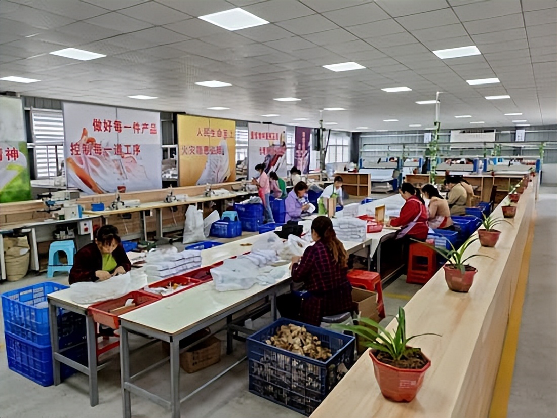 湖北省房县大木厂镇吸引在外打工“老板”返乡创业展鸿图