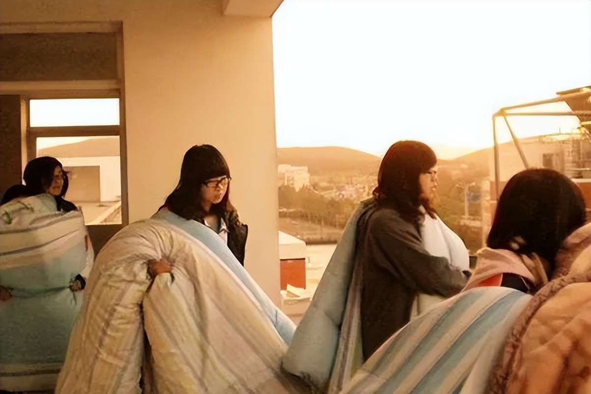 被子有异味不用洗不用晒教你一招,被子盖久了有异味教你一招除异味