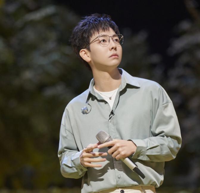 时光音乐会胡夏周深吹笛,周深胡夏时光音乐会猜歌合唱