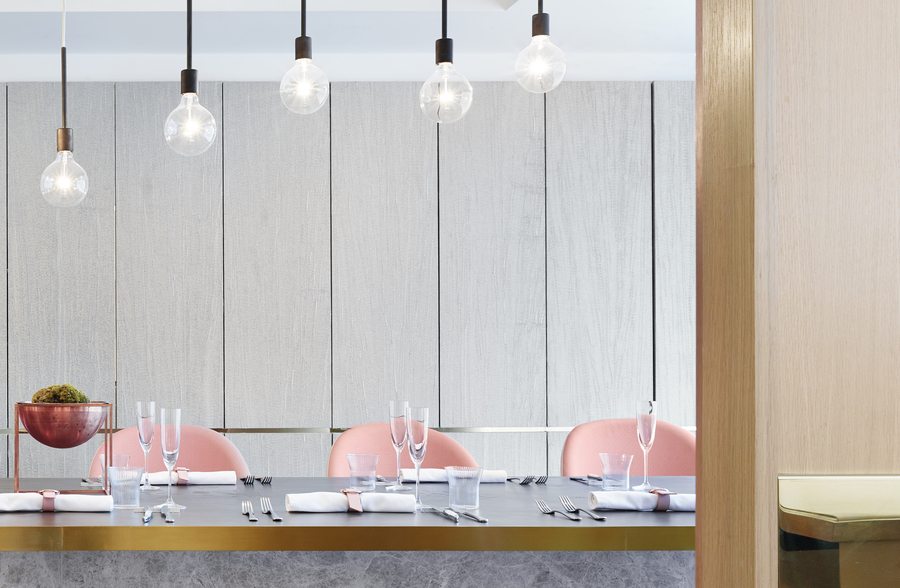 在香港的米其林餐厅用餐,在香港的豪华正餐