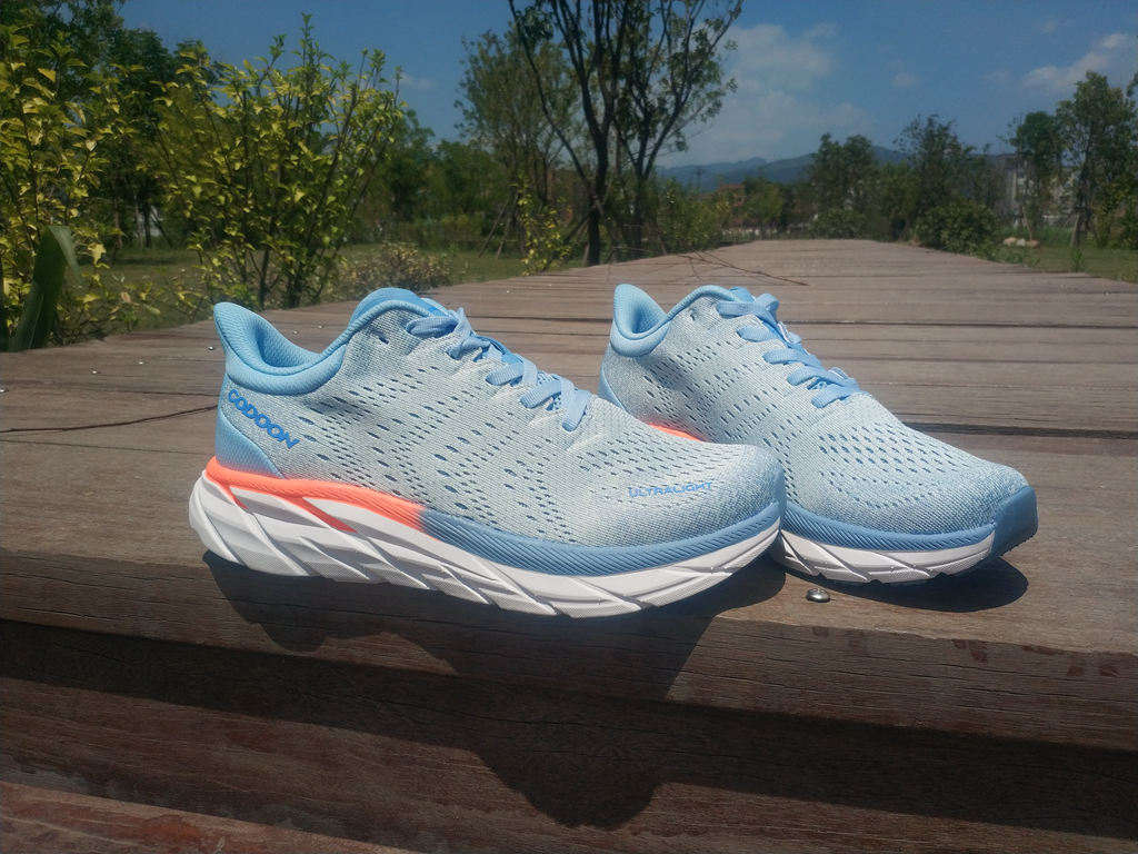 咕咚跑鞋逐日款,咕咚轻弹跑鞋