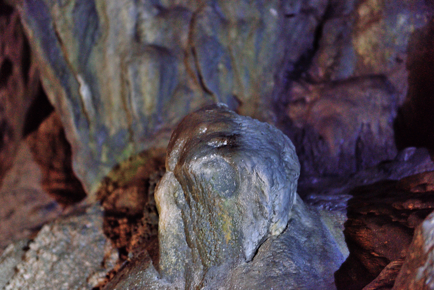 【乡景】湖北郧西神母殿：冰挂千仞洞穿两乡