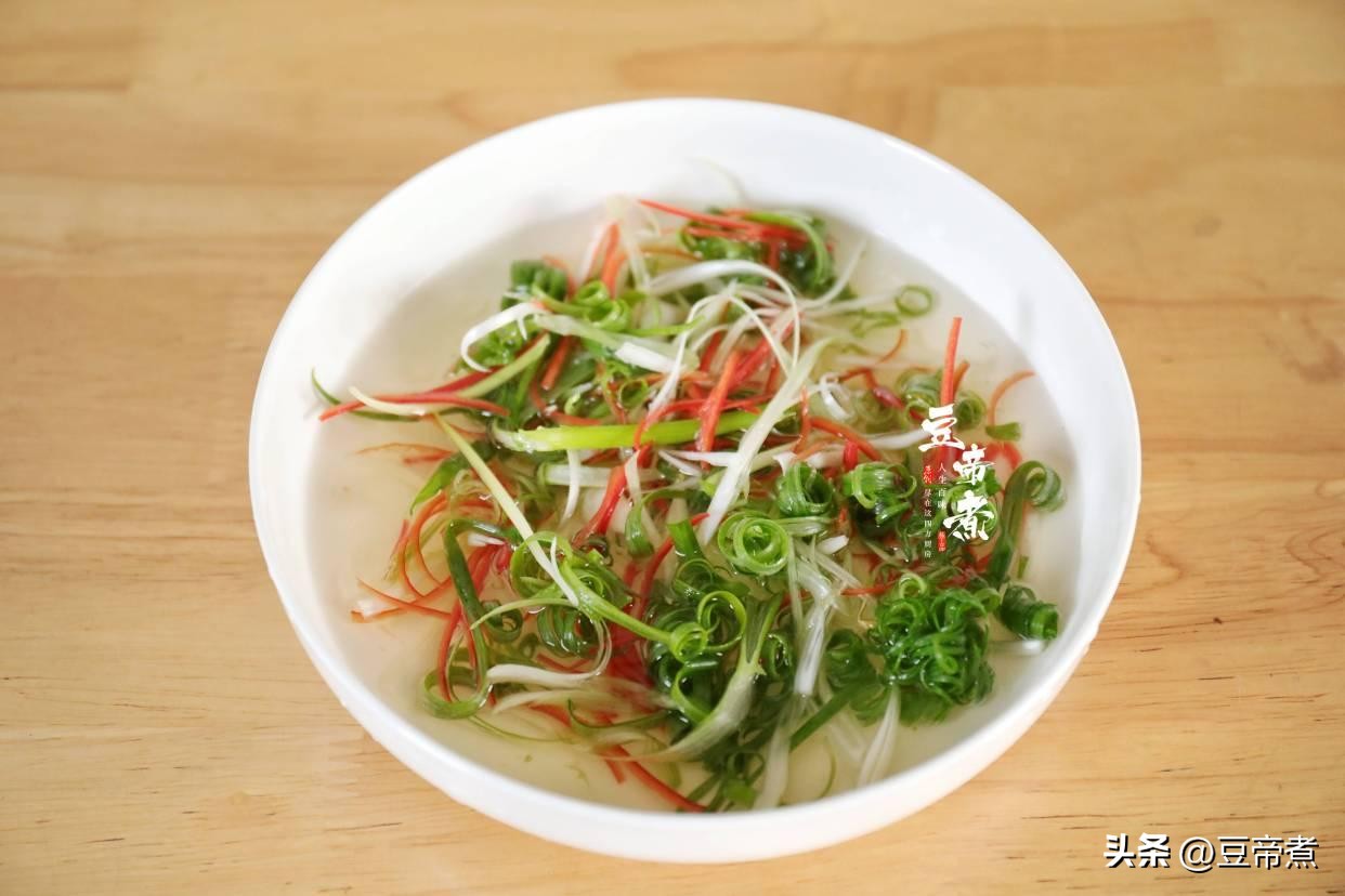 大厨教你鱿鱼这样烧最好吃,60岁老厨师透露给我的八道美食