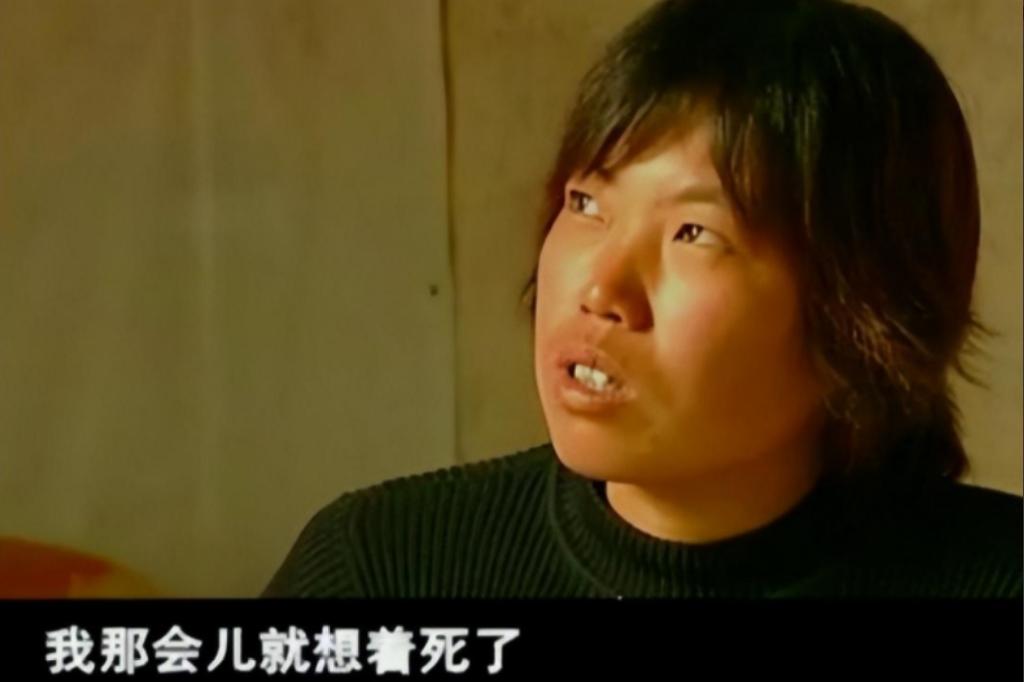 妹妹和姐夫一起睡，姐姐无奈睡一起，老丈人得知报复上门女婿