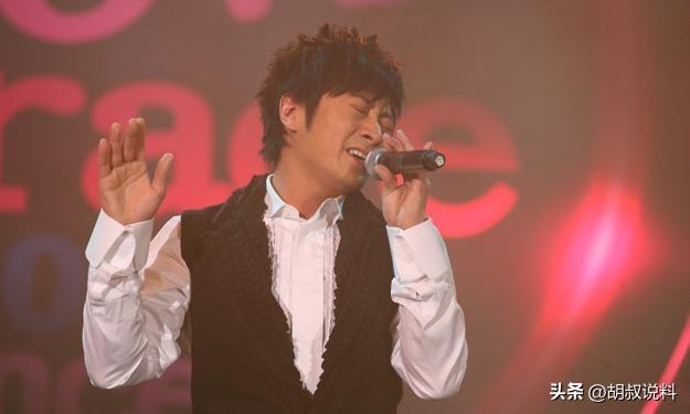 因一句：*鱼岛钓**是中国的，他惨遭封杀20年，如今复出依旧熠熠生辉