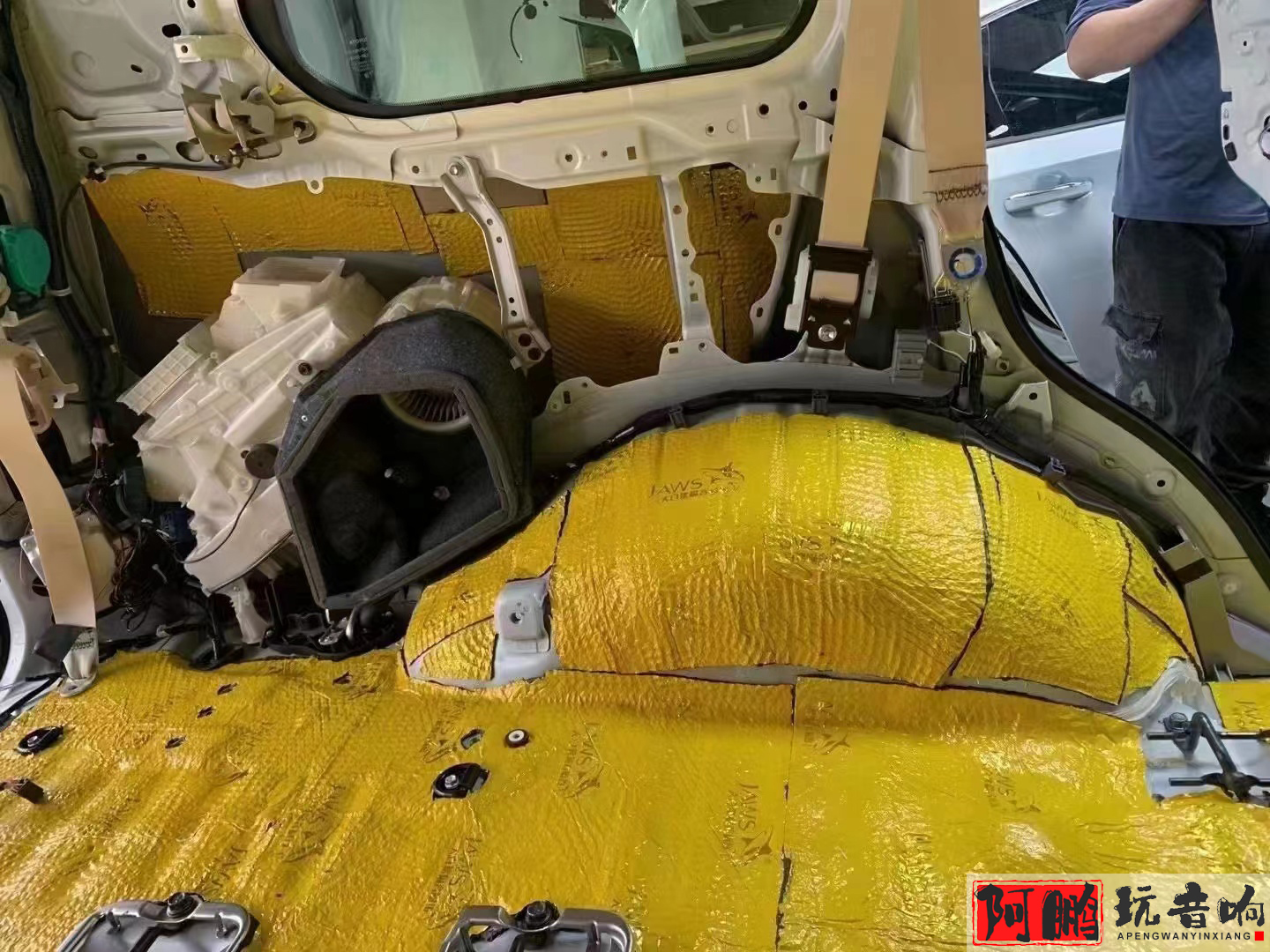 兰德酷路泽隔音效果怎么样,青岛兰德酷路泽音响改装