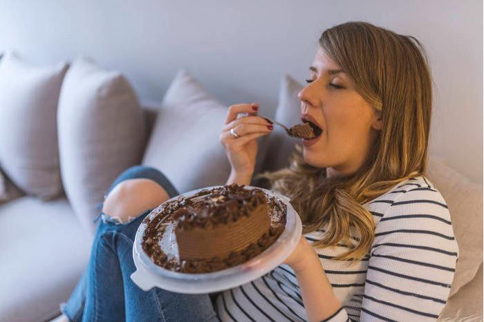 救命！【不饿却总想吃】，这是什么怪病？