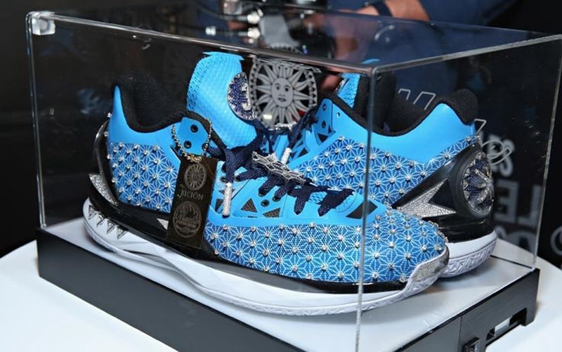 富人穿李宁，穷人鸿星尔克，国产运动品牌也这么“卷”了吗？