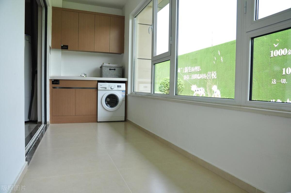 为啥风靡一时的洗衣机跌下神坛,下排水滚筒洗衣机的缺点